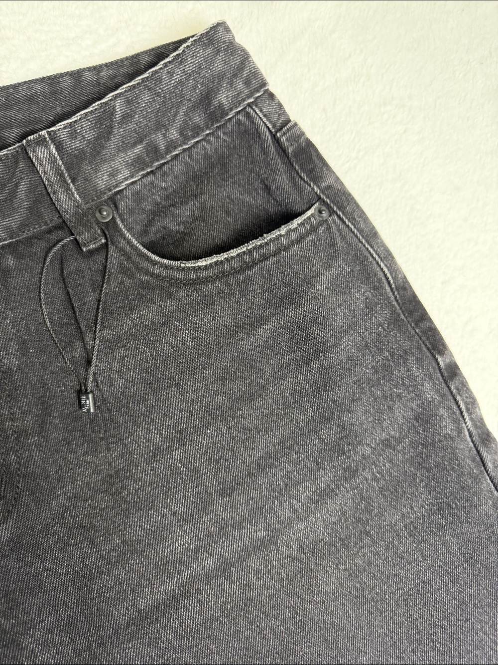 Princess Polly Women’s Wide-Leg Jeans in Washed Black - Picture 3 of 7